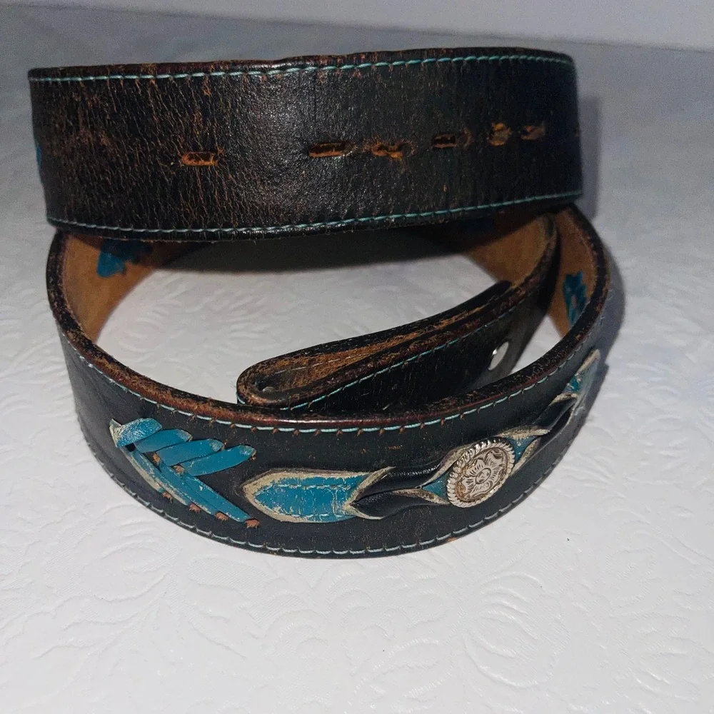 VTG Southwestern Turquoise Laced Leather Belt w/Silver Conchos Siz 32-36